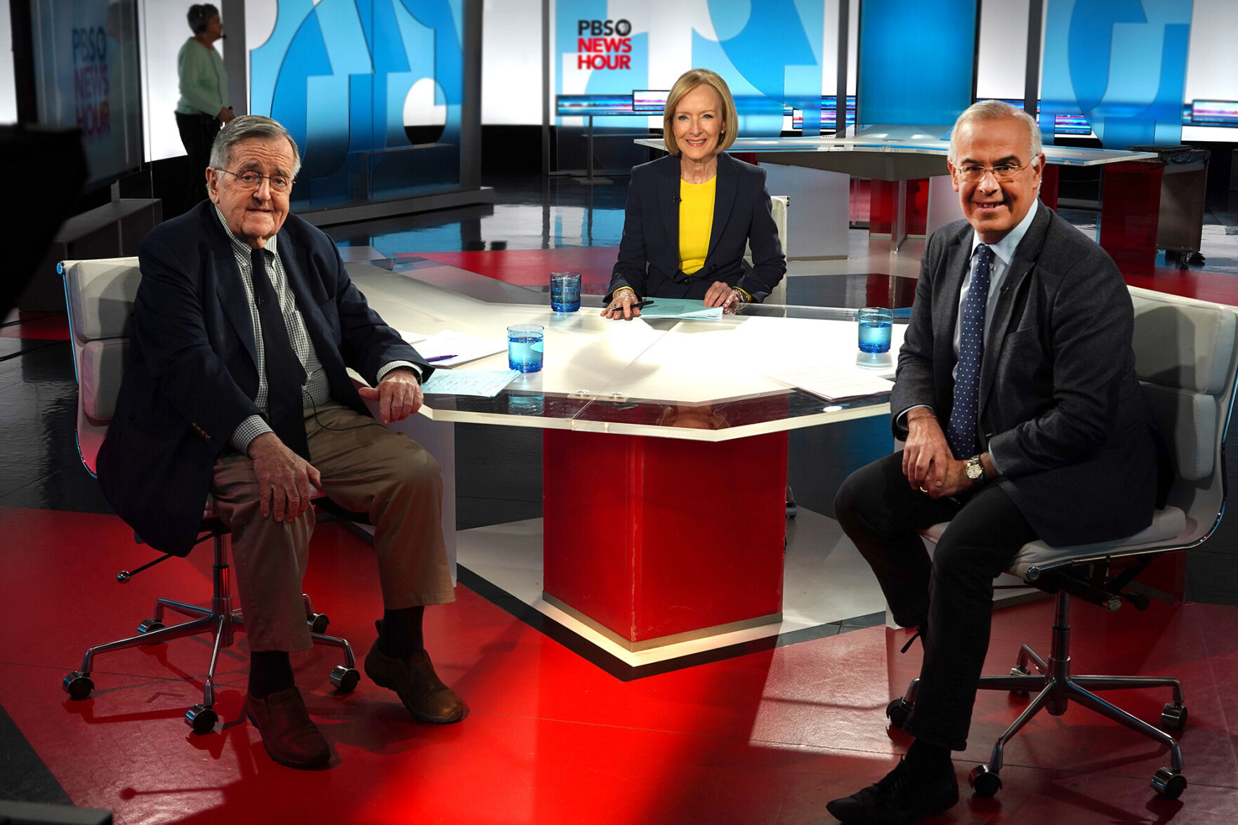 Mark Shields, political analyst on PBS 'NewsHour,' is stepping down after 33 years with the network